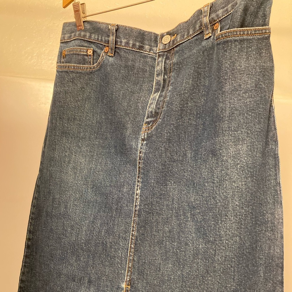 GAP Stretch Denim Jean Skirt in Dark Blue Wash